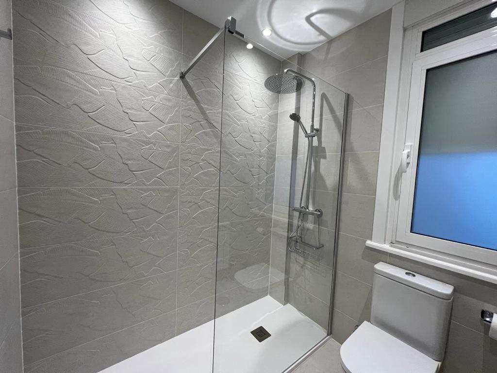 Centrico Y Acogedor Piso Con Garaje Apartment A Coruna Luaran gambar